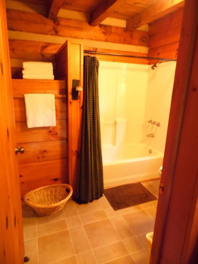 Fiddlers Roost B&B Cabins Galax Exterior photo