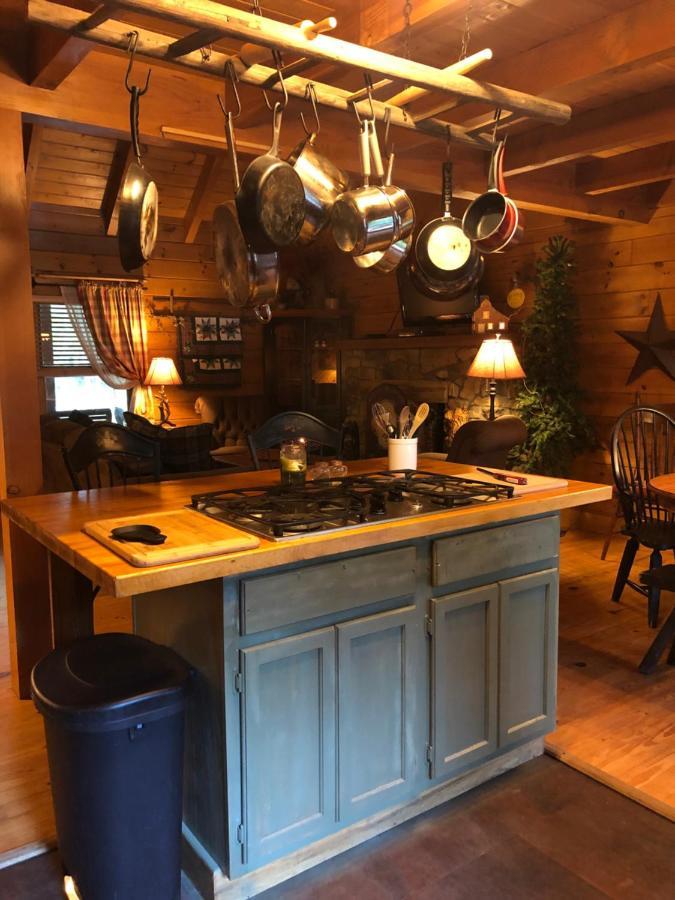 Fiddlers Roost B&B Cabins Galax Exterior photo